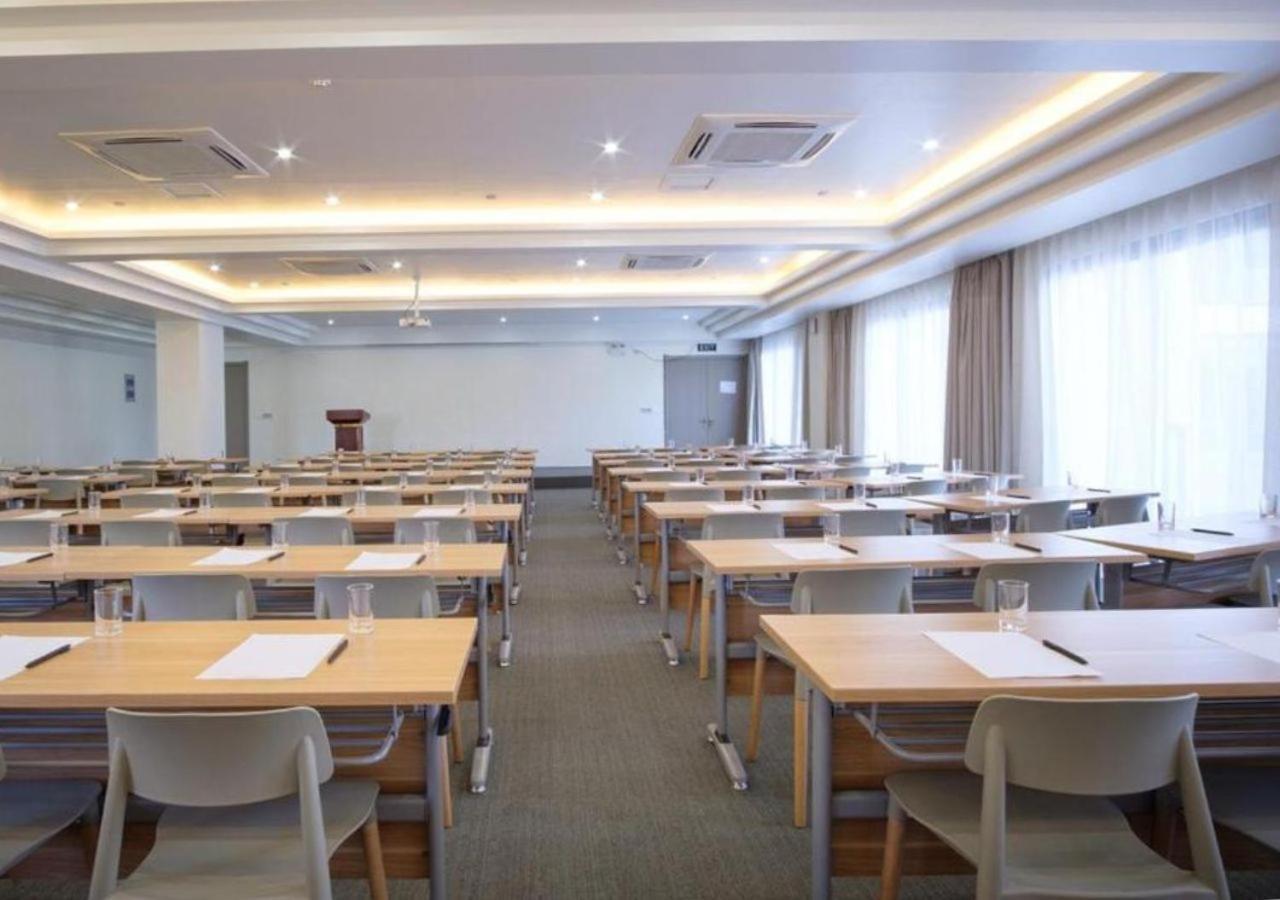 Nalagi Hotel 나디 외부 사진